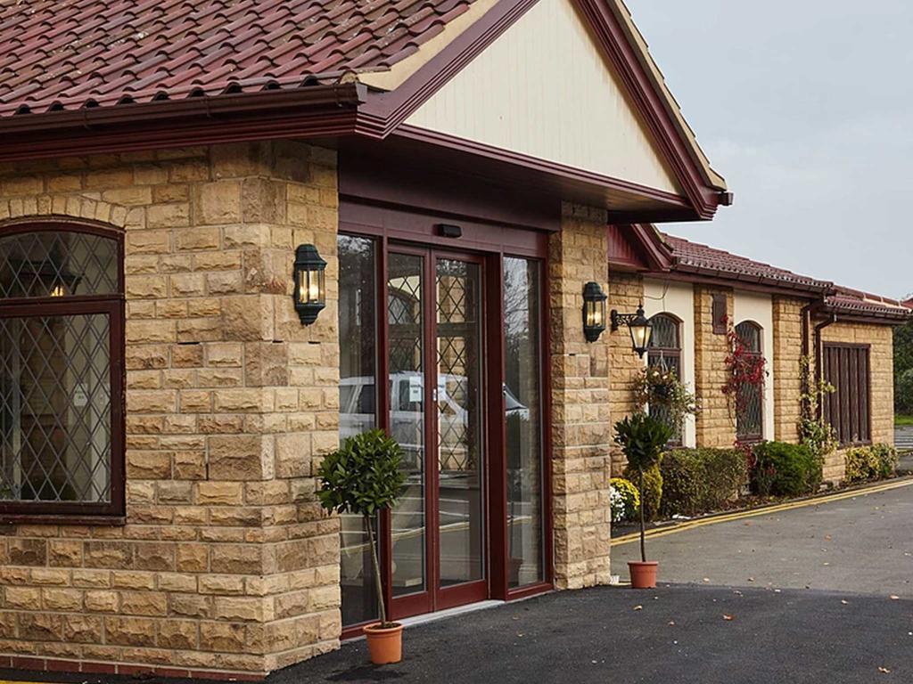 The Humber Bridge Hotel Barton-upon-Humber Exterior photo